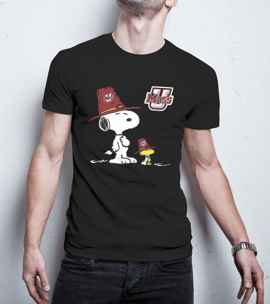 Umass Minutemen Snoopy Woodstock Peanuts Umass T-Shirt