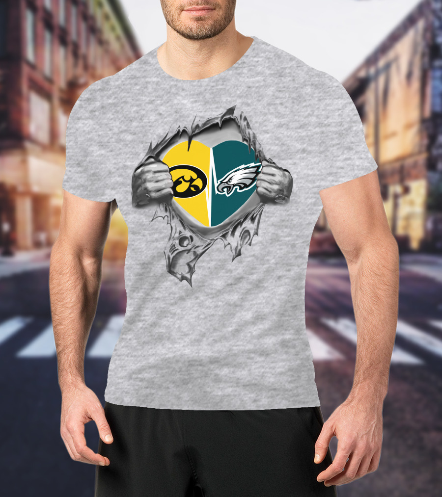 Iowa Hawkeyes Philadelphia Eagles Rivalry Heart T-Shirt