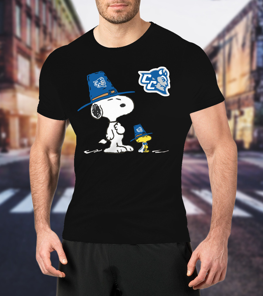 Cent Conn St Snoopy And Woodstock Blue Devils Pilgrim Hats T-Shirt