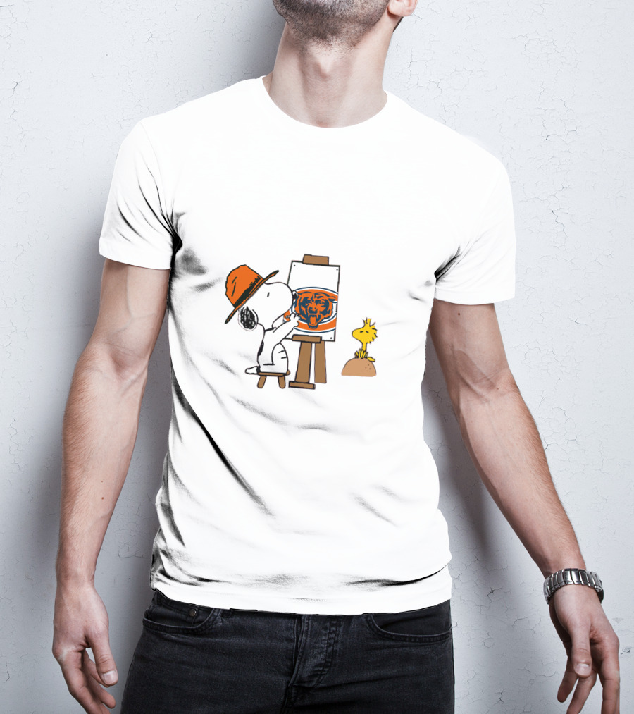 Snoopy Painting Chicago Bears Logo With Woodstock T-Shirt