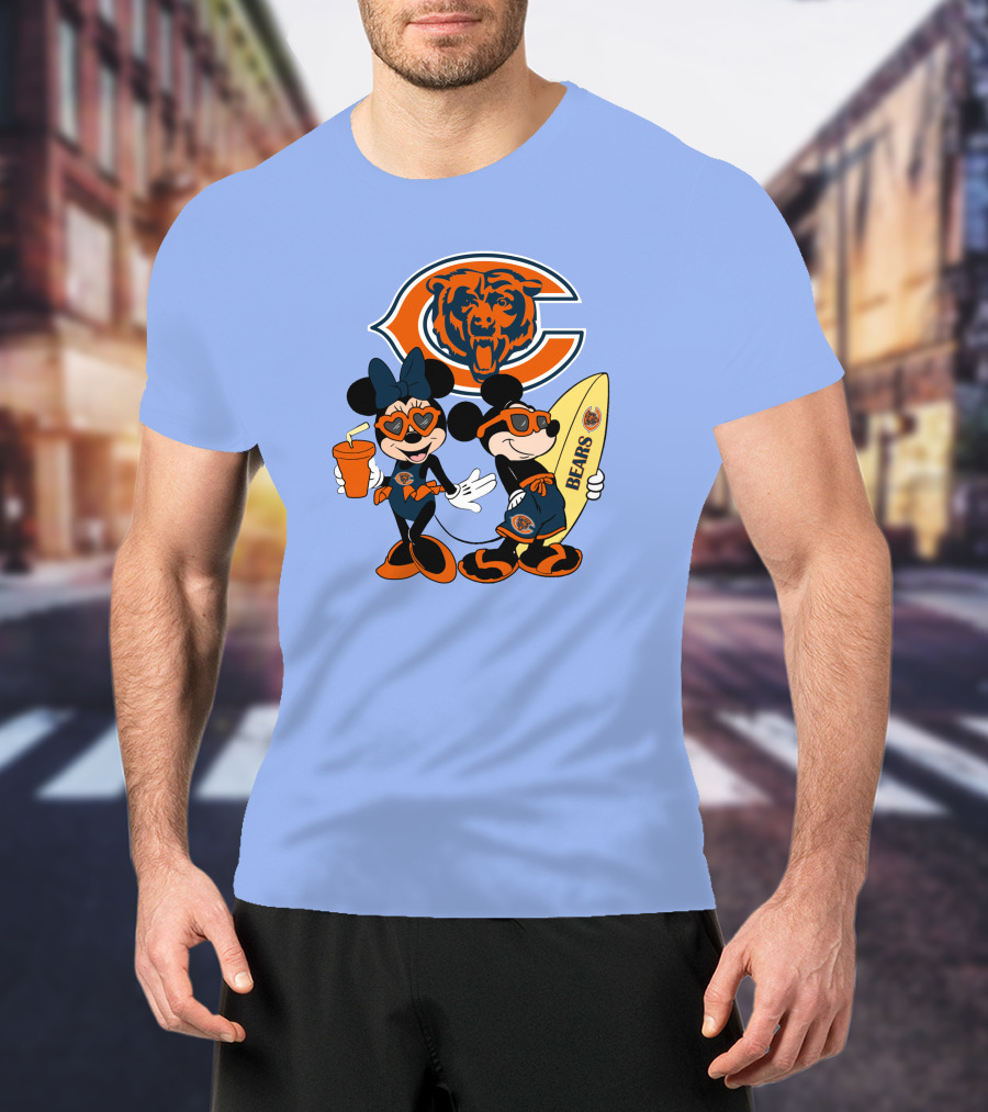 Bears Mickey Happy Vacation Chicago Football Theme Minnie And Mickey Beach Fun T-Shirt