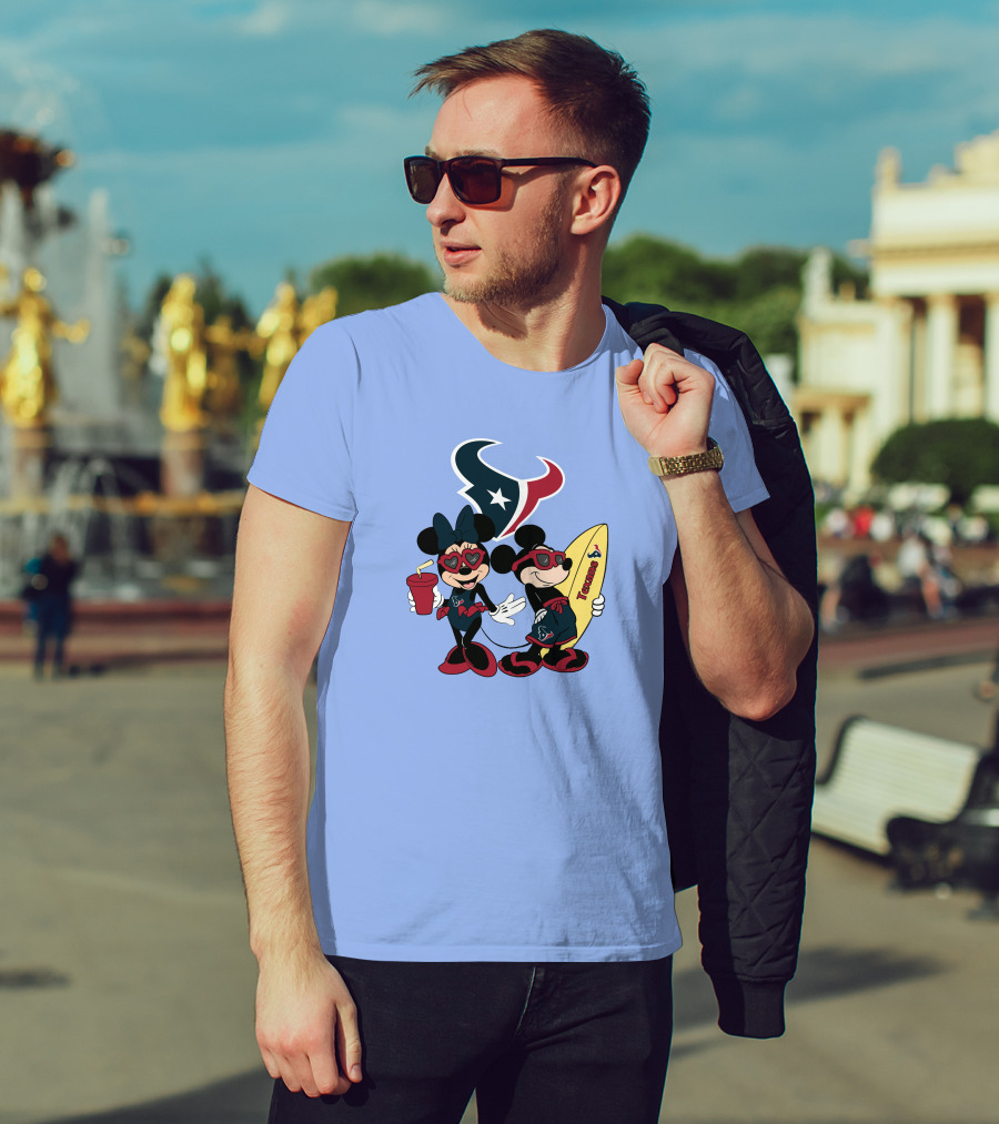 Texans Mickey And Minnie Happy Vacation Surfboard And Drink T-Shirt