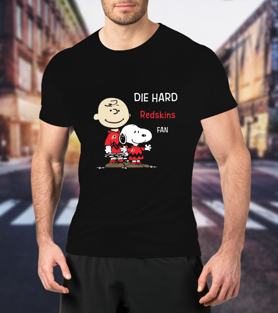 Die Hard Redskins Fan Snoopy And Charlie Brown T-Shirt