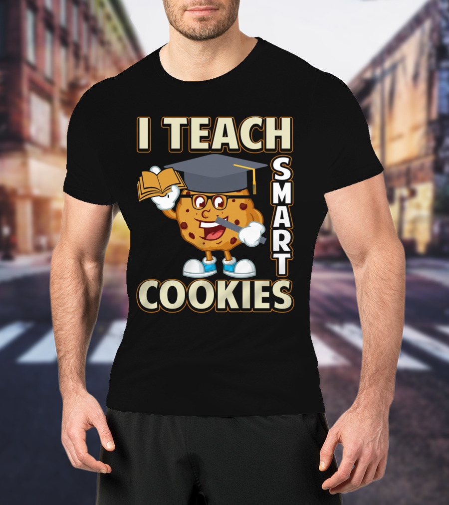 I Teach Smart Cookies Graduation Cap Book Teacher T-Shirt