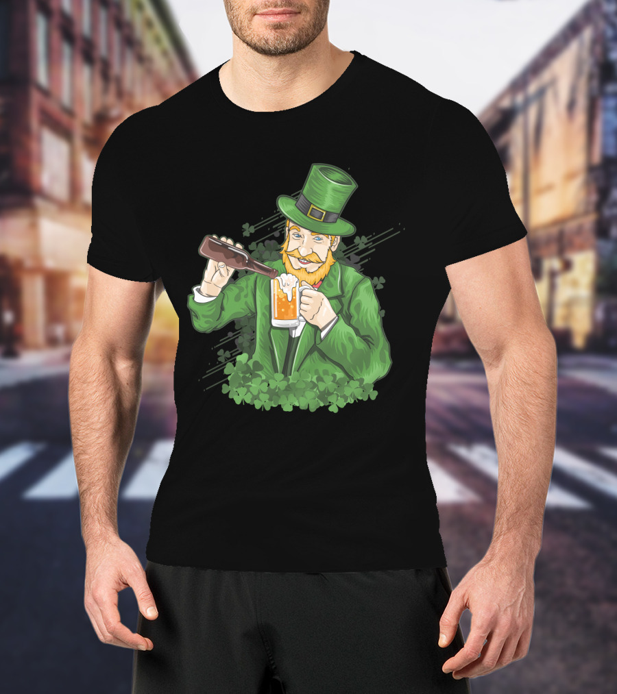 St Patrick's Day Leprechaun Pouring Shamrock Beer T-Shirt