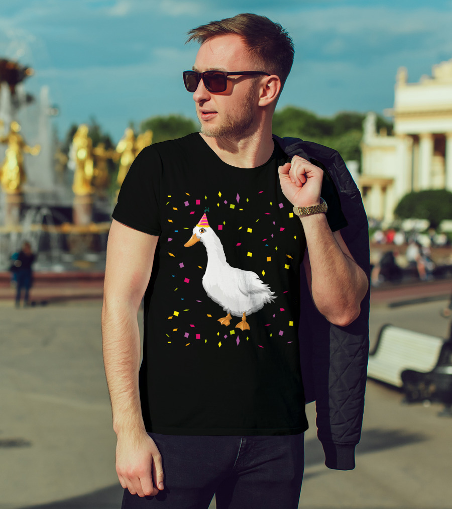 Funny Duck Birthday Party Hat Confetti T-Shirt