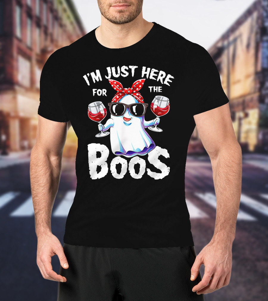 I'm Just Here For The Boos Funny Halloween Women Ghost Holding Wine Glasses T-Shirt
