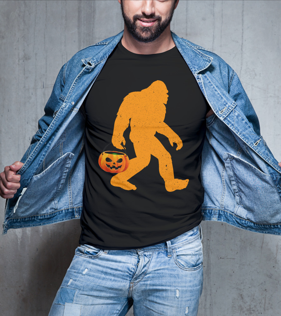Funny Bigfoot Halloween Jack-o'-Lantern T-Shirt