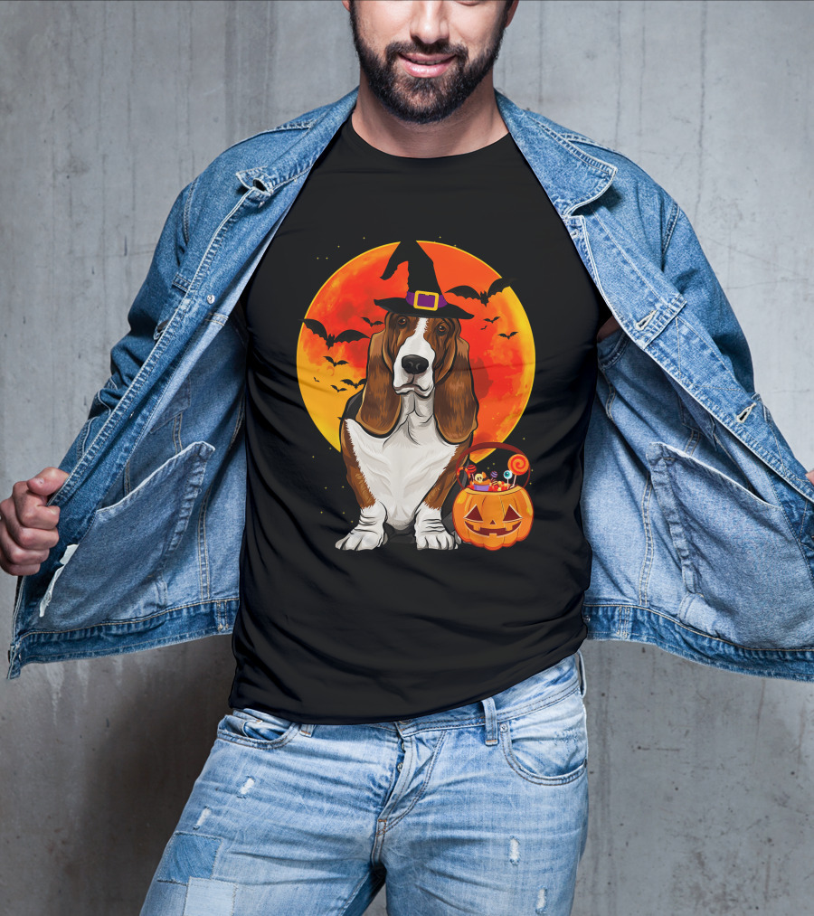 Basset Hound Witch Hat Halloween Pumpkin Candy Holder With Full Moon And Bats T-Shirt