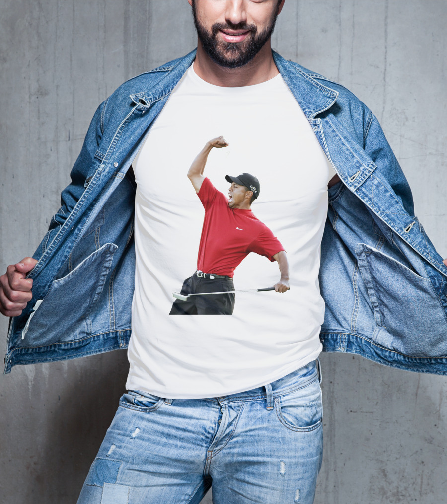 Tiger Woods Golf Victory Red Putter T-Shirt