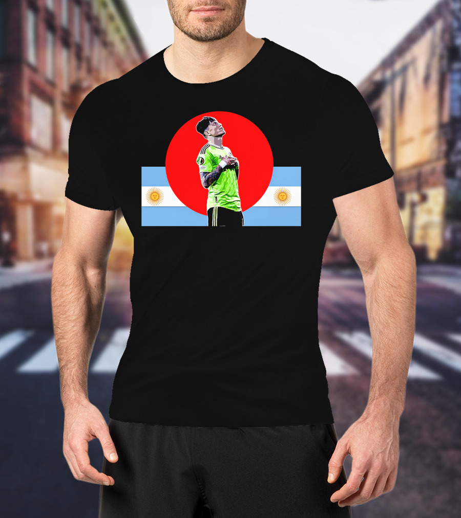Red Manc Garnacho Argentina Soccer Pose With Flag And Sunburst T-Shirt