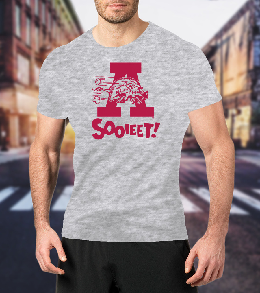 Eric Musselman Wearing Arkansas Razorbacks Logo Sooieet T-Shirt