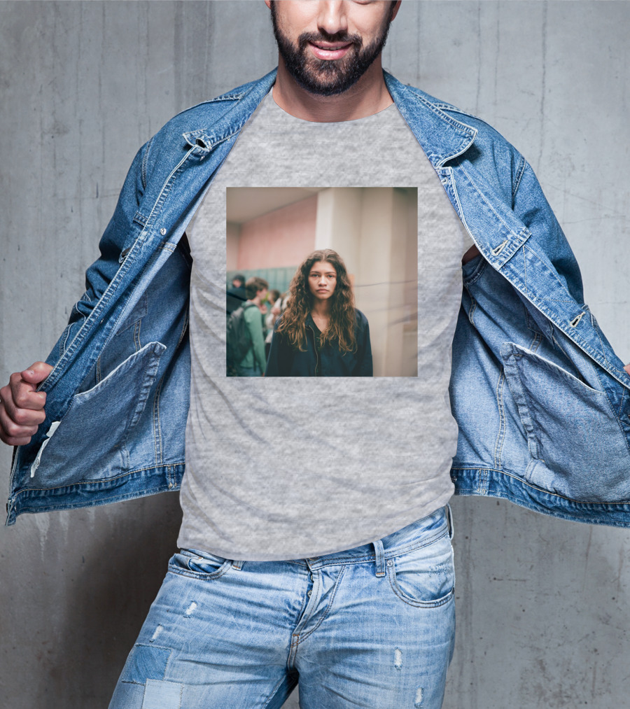 Labrinth Euphoria Season 2 Music Labrinth-Music Shop Rue Hallway Scene T-Shirt