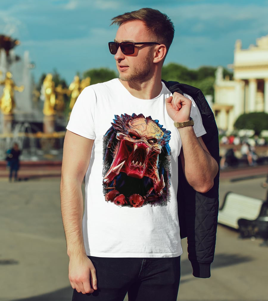 Predator Alien Creature Roaring Face T-Shirt