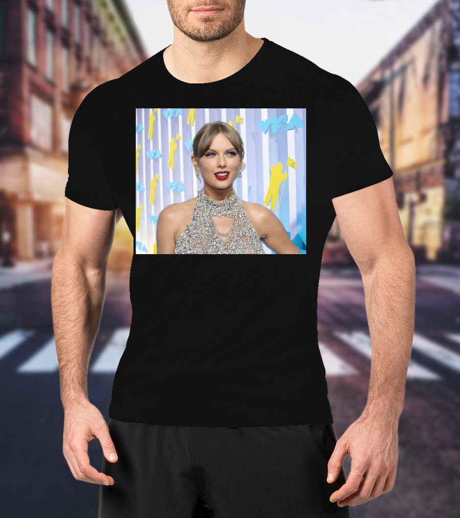Taylor Swift MTV VMA Red Carpet Look With Silver Sequin Dress T-Shirt