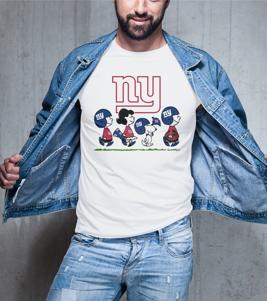Peanuts Snoopy New York Giants Football Team NFL Characters T-Shirt