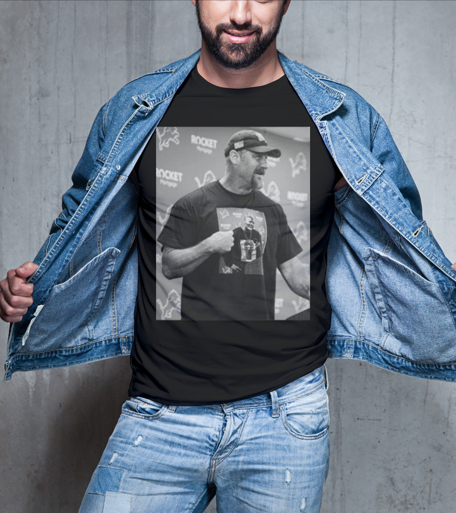 Rocket Mortgage Lions Press Conference Holmes Pulling Hilarious T-Shirt