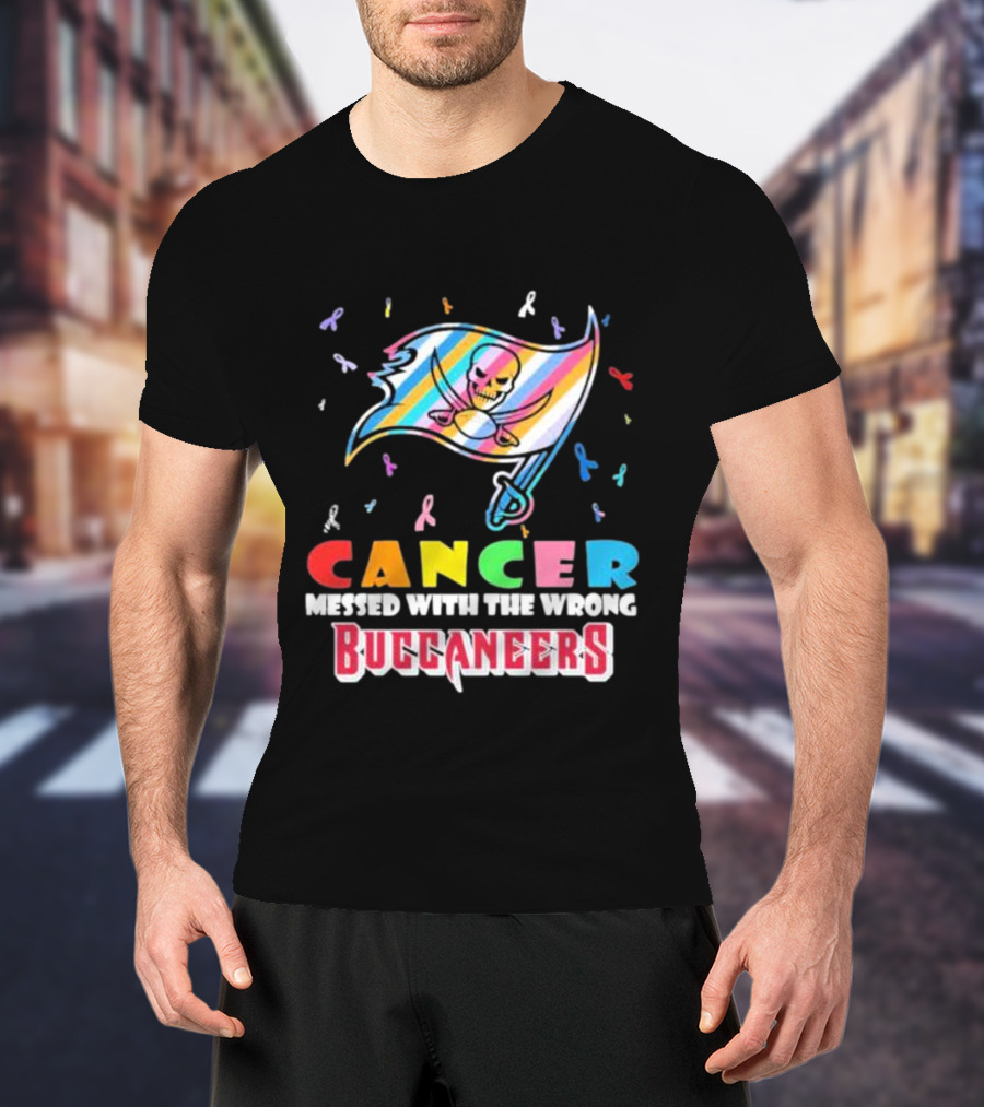 Cancer Messed With The Wrong Buccaneers Rainbow Skull Flag And Ribbons T-Shirt