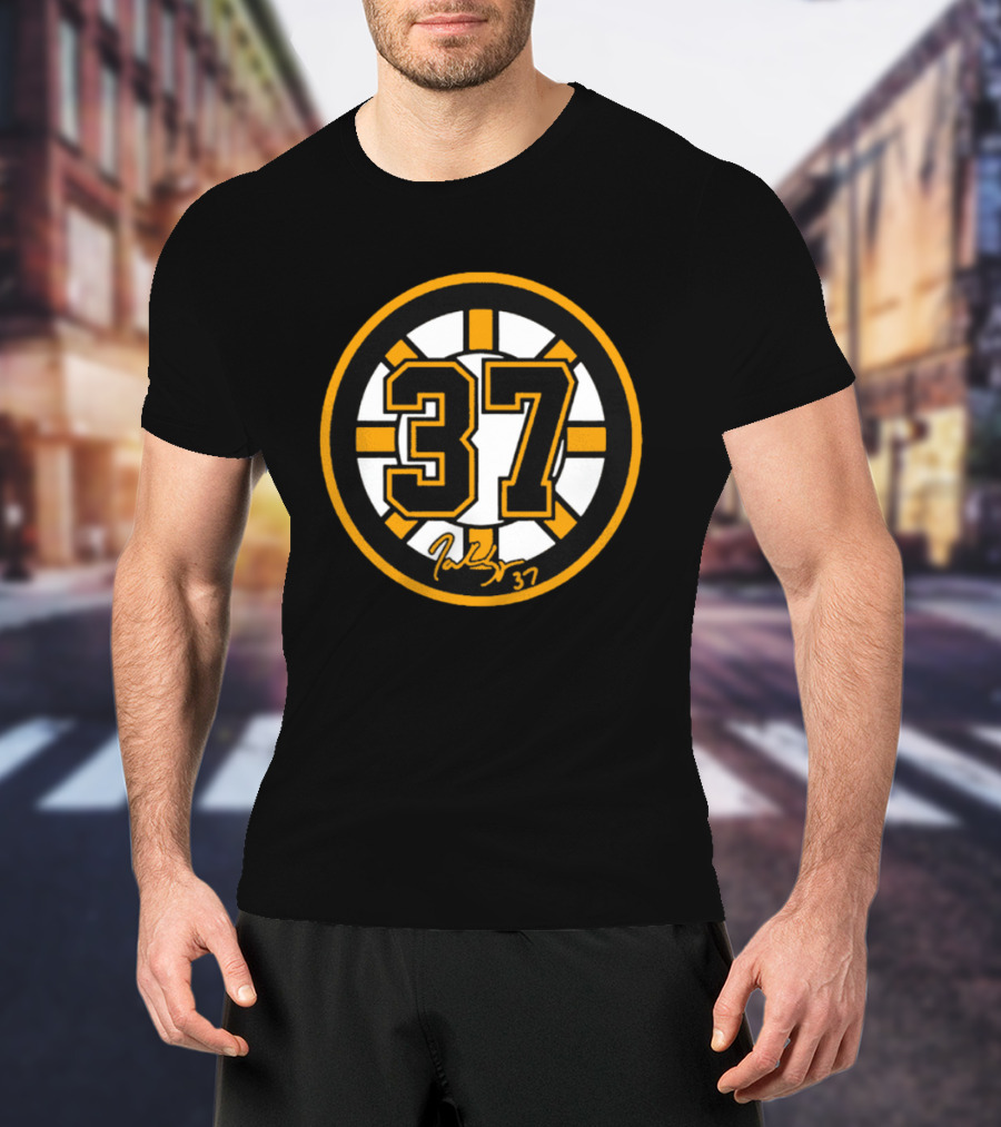 Bergeron 37 Boston Bruins Hockey Circular Emblem With Signature T-Shirt