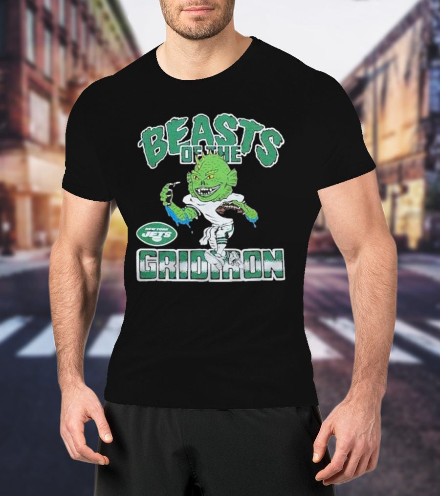 New York Jets Beasts Of The Gridiron Monster Holding Football T-Shirt