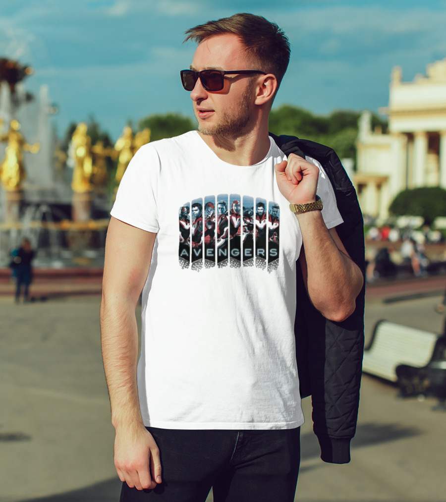 Marvel Comics Avengers Iconic Character Lineup T-Shirt