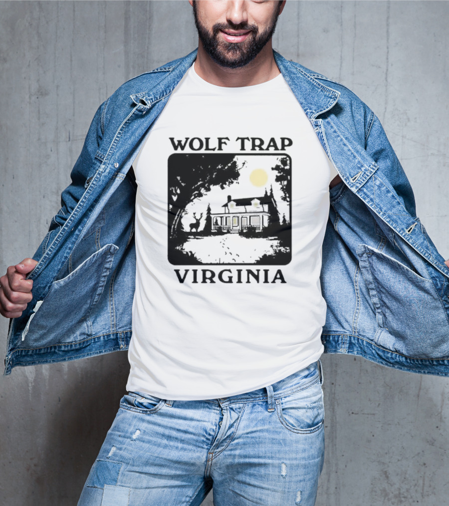 Wolf Trap Virginia Nighttime Scene Deer Moonlit House T-Shirt