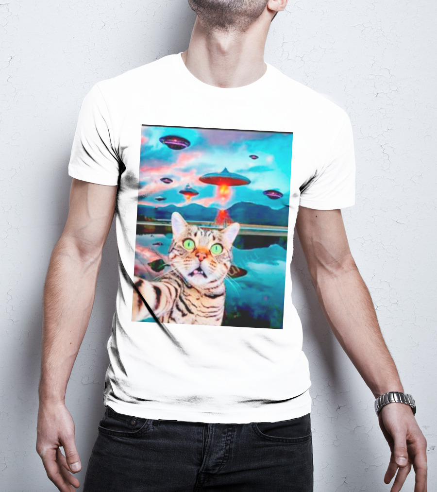 Cat Takes Selfie With UFOs In Scenic Landscape T-Shirt
