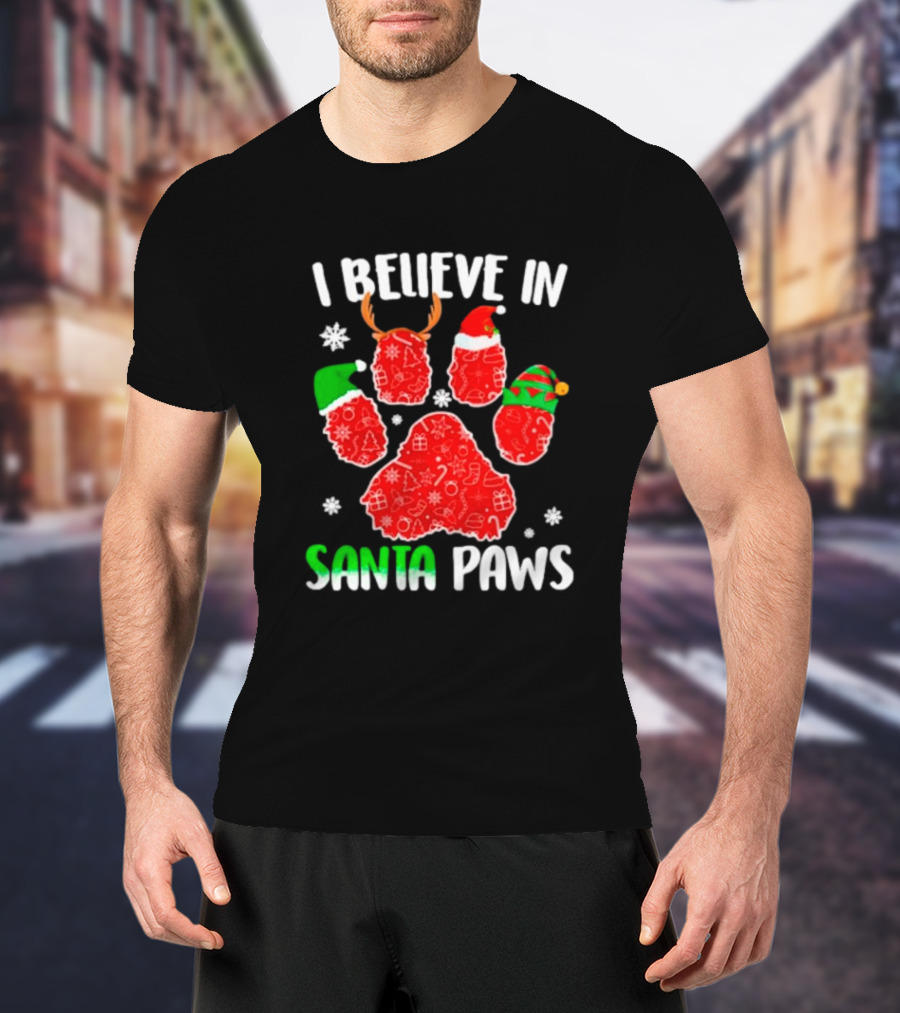 I Believe In Santa Paws With Festive Paw Prints And Hats T-Shirt