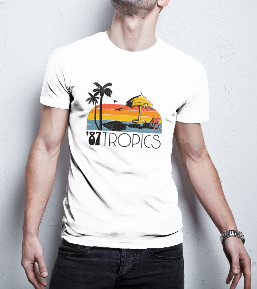 '87 Tropics Palm Beach Sunset Umbrella Lounge Chair T-Shirt