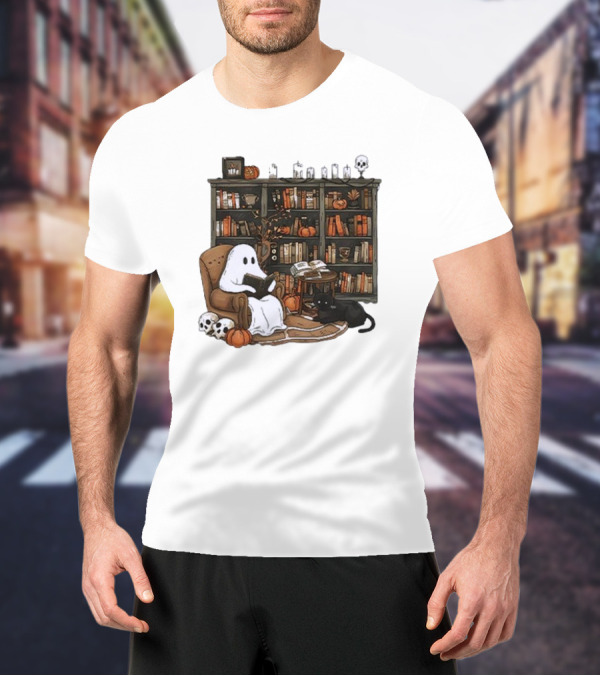 Retro Ghost Reading Books Skeletons Pumpkins Black Cat Library T-Shirt