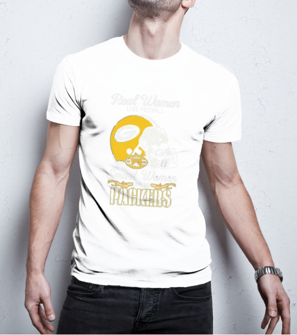 Real Women Love Football Smart Women Love The Packers X Snoopy Helmet Gold Football 105 T-Shirt