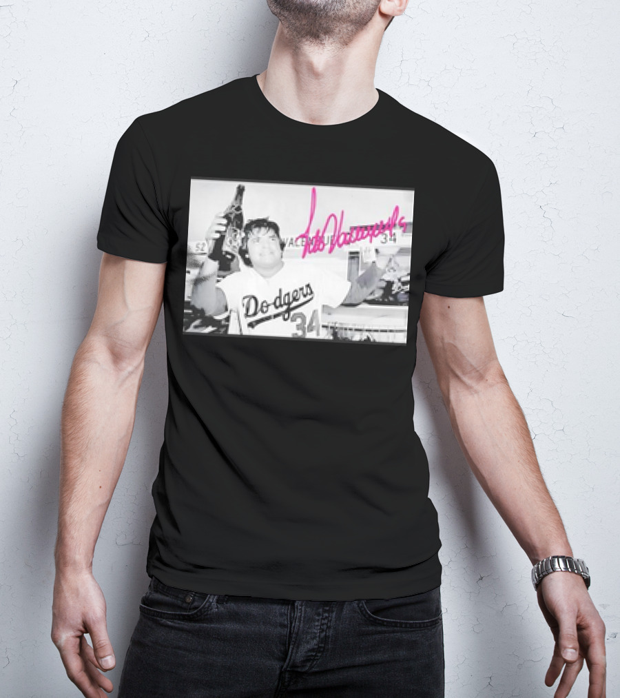 Dodgers Fernando Valenzuela Vintage Photo With Signature Baseball T-Shirt