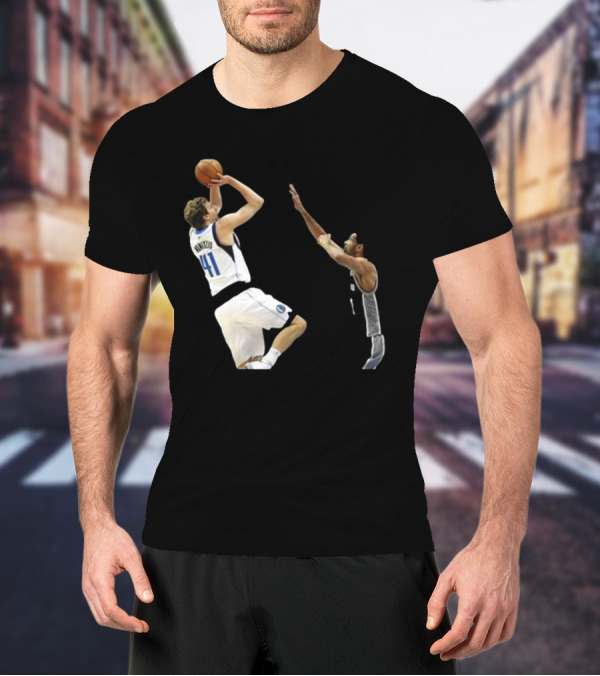 Dirk Nowitzki Fadeaway Jumper Over Tim Duncan NBA Iconic Moment T-Shirt