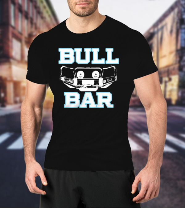 BULL BAR Car Protection Accessory Bold Vintage Style T-Shirt