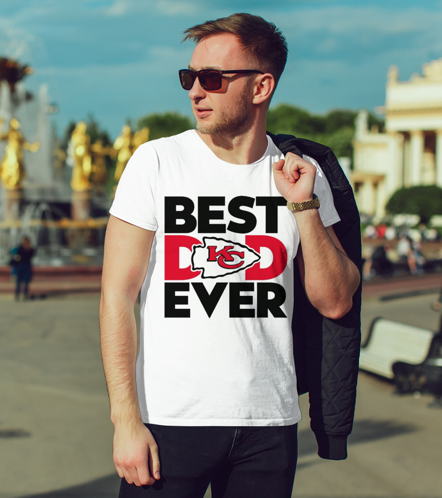 Best Dad Ever Kansas City Chiefs NFL Fan T-Shirt