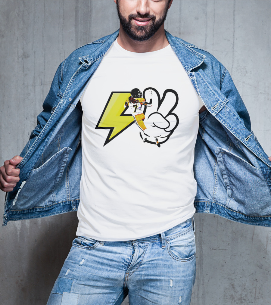 Lucky Whitehead Lightspeed BC Lions Football Lightning Bolt Victory Hand T-Shirt