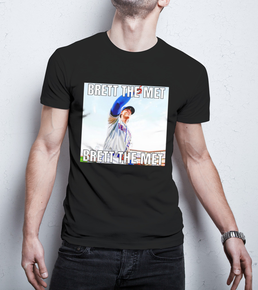 Brett The Met Baseball Player At New York Stadium T-Shirt