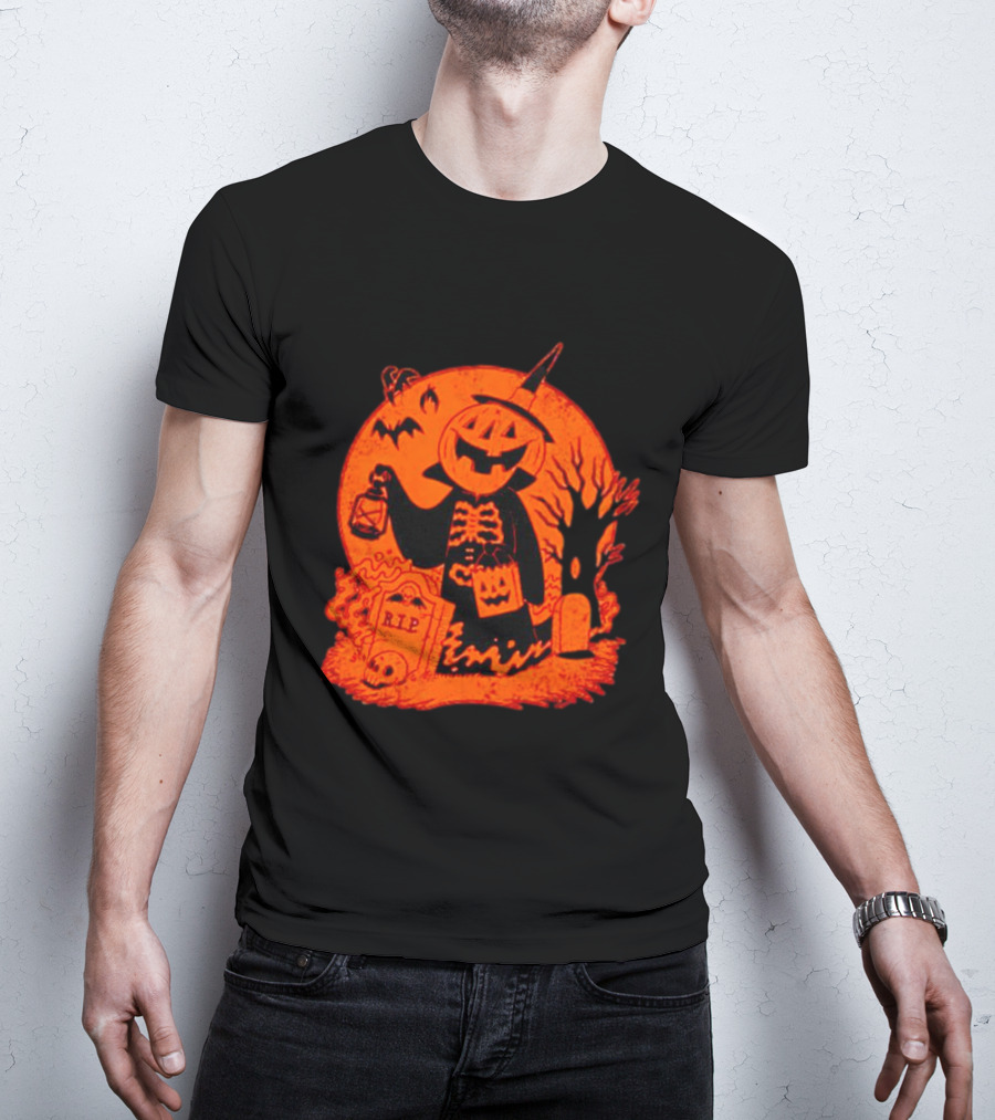 Vintage Spooky Halloween Jack-o'-Lantern Skeleton Moon Graveyard Lantern Bat Scene T-Shirt