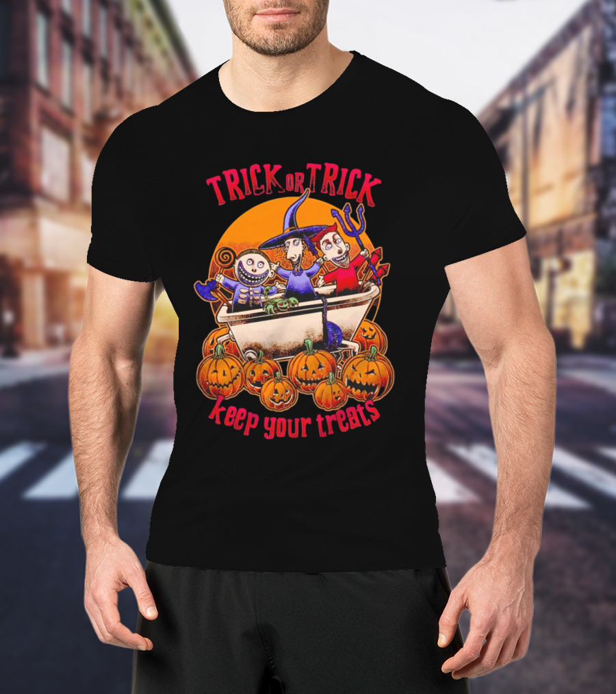 Trick Or Trick Keep Your Treats Halloween Pumpkin Characters In Bathtub T-Shirt