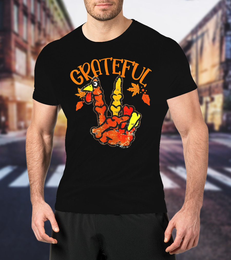 Grateful Thanksgiving Turkey Peace Hand Sign With Autumn Leaves T-Shirt