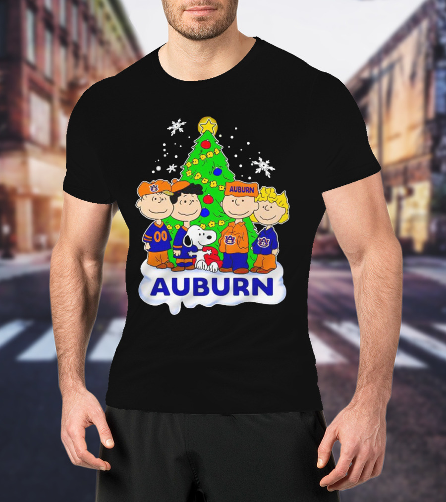 Peanuts Auburn Tigers Christmas Tree Charlie Brown Snoopy Lucy Linus T-Shirt