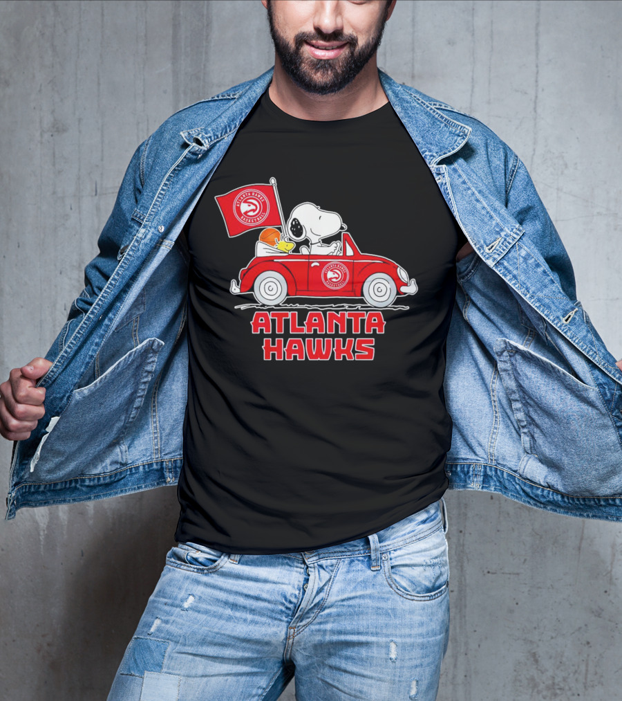 Atlanta Hawks Basketball Snoopy Dog Driving Car Peanuts Sports Team Fan T-Shirt