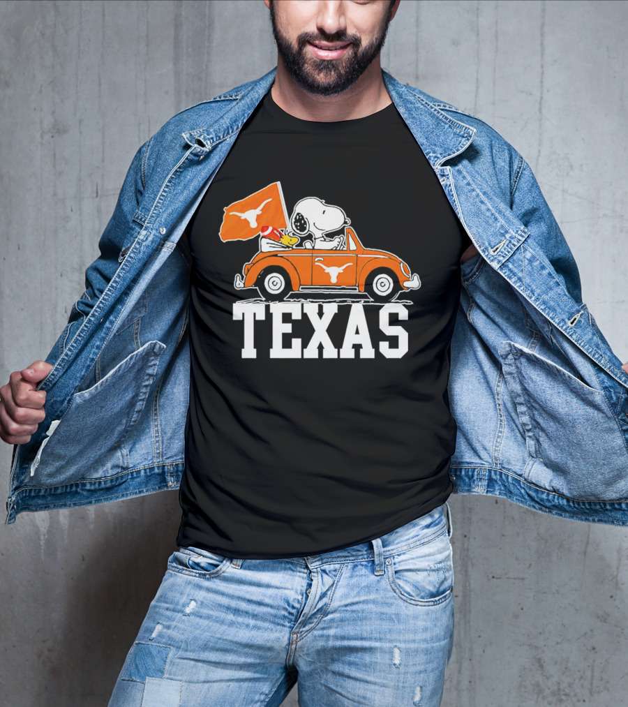 Snoopy Drives Car Texas Longhorns Flag T-Shirt