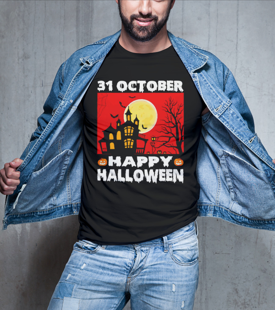 31 October Happy Halloween Haunted House Full Moon Pumpkins Bats Spooky Tree T-Shirt