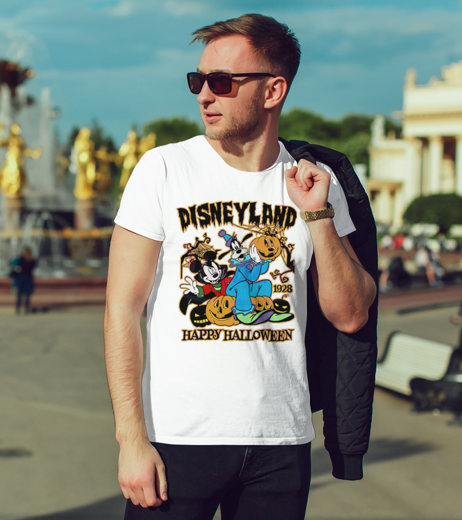 Disneyland Happy Halloween 1928 Mickey Goofy Pumpkins T-Shirt