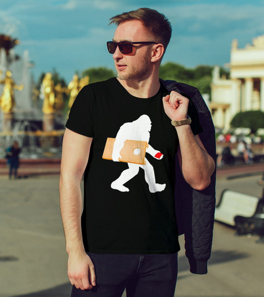 Bigfoot Cornhole Players Lawn Game Silhouette With Red Cup T-Shirt