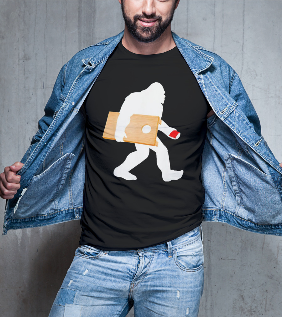 Bigfoot Cornhole Players Lawn Game Silhouette With Red Cup T-Shirt
