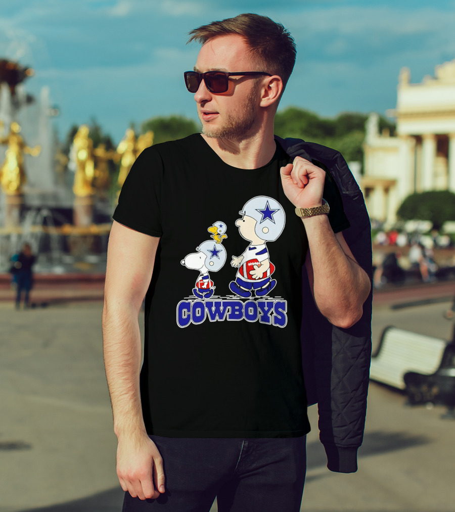 Dallas Cowboys Snoopy Charlie Brown Woodstock Football Helmets T-Shirt