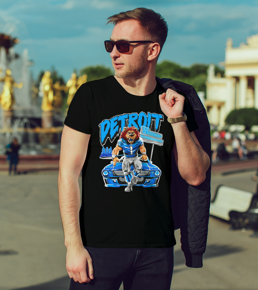 Detroit Lions Woodward All American Road Lion With Car And Cityscape T-Shirt