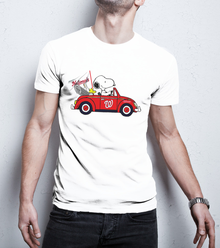 Snoopy And Woodstock In Red Car With Washington Nationals Flag T-Shirt